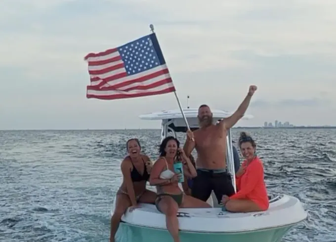 23’ of island fun! Islands* sandbars* snorkeling* cruising