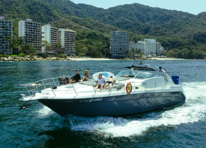 Wonderful SeaRay Express 55ft Yacht, Cruising a perfect day at PV.