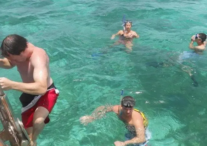 15 People Fun Catamaran Cruise on the Playa Mujeres