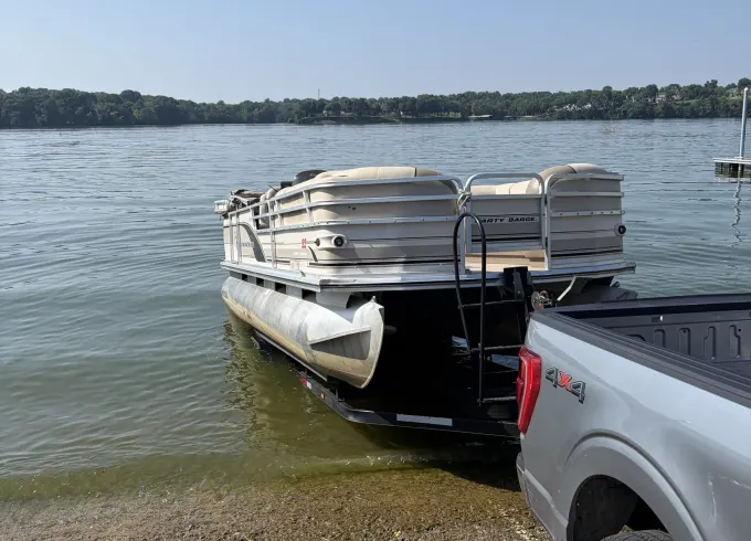 Family Fun on Old Hickory Lake – 24ft Party Barge Pontoon Rental