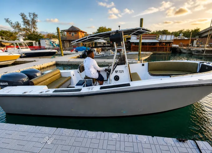 26ft Mako 261 Center Console in Nassau for up to 12 guests