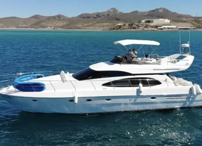Azimut 58 Motor Yacht with all inclusive. Visit Balandra and Espiritu Santo!