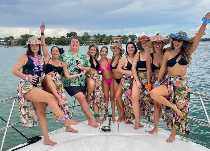 50“ Luxury Miami Yacht, Sandbar, Sunset & Party Charter Mon-Thu One hour free.