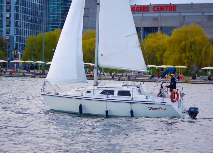 Sail in downtown Toronto