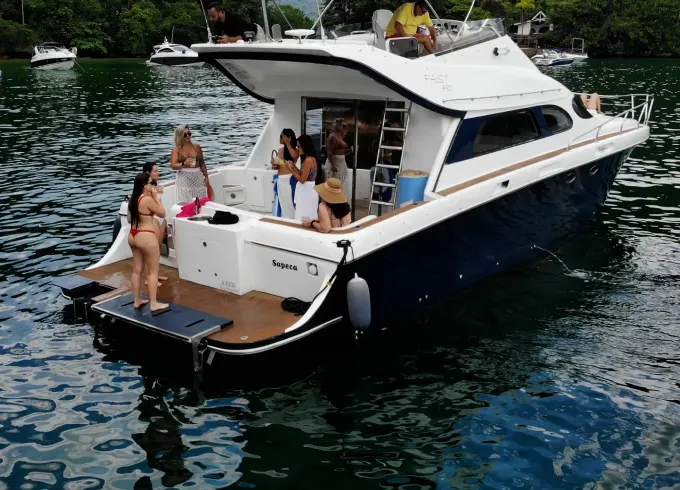 Fast Senna 48' Motor Yacht in Rio de Janeiro