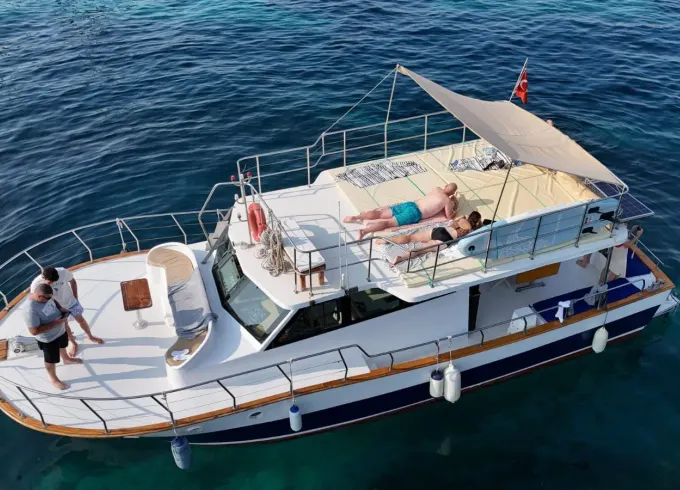 42' Fiber Luxus Private Boat Rental in Kusadasi, Turkeyy