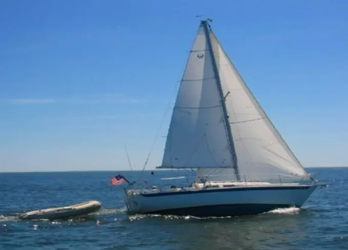 27  feet of fun in the summer sun, under sail!