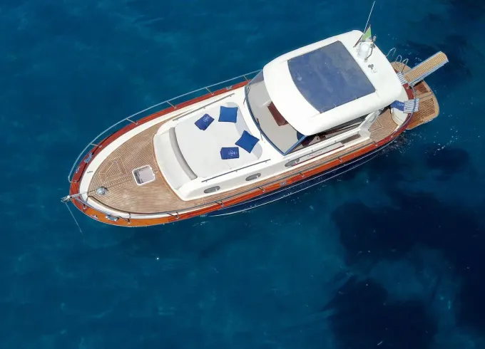 Charter luxury boat private tour capri and amalfi coast