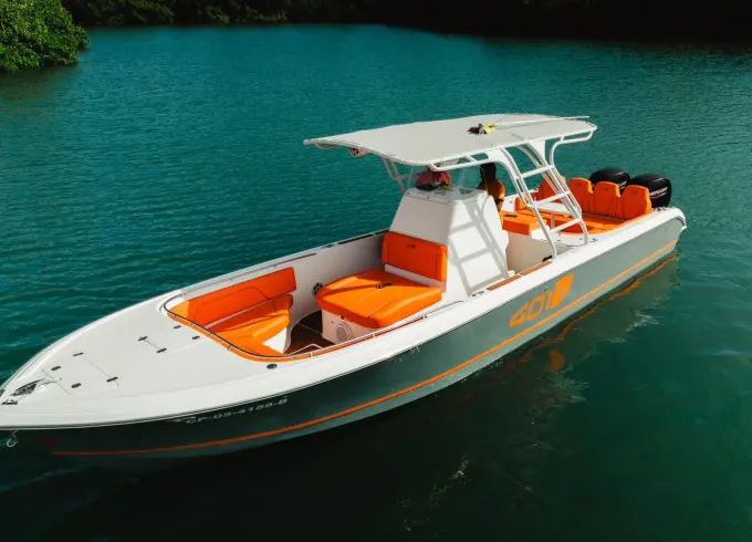 SPORTS BOAT 30 FT LUXURY RANGE IN CARTAGENA