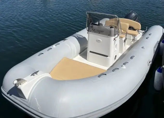 Dinghy Rent: Capelli Tempest 550 RIB