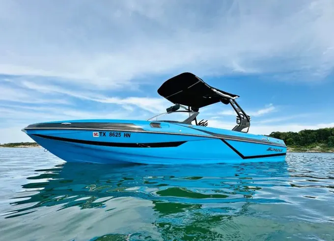 Surf/Tube/Party - Wake Boat in Austin - 12 people
