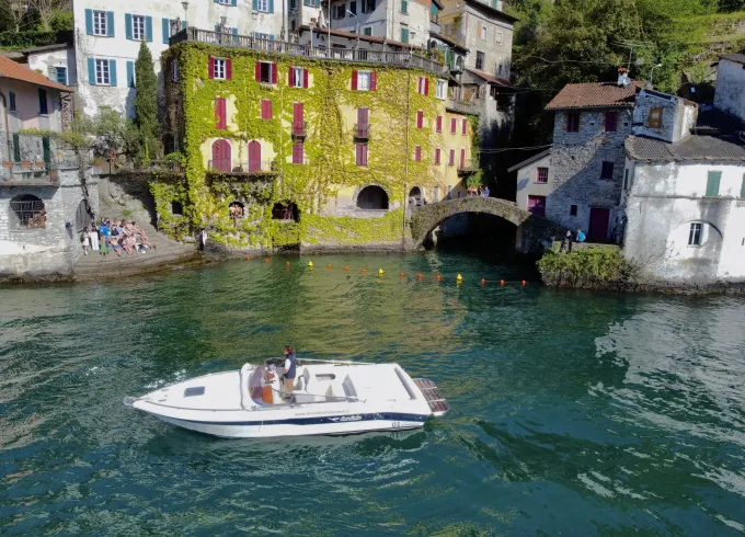 Lake Como: Private Boat Tour