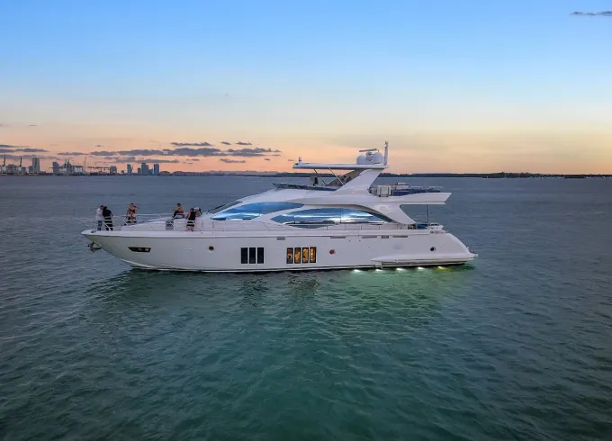 88 Azimut Motoryacht- Miami/Bahamas in luxury