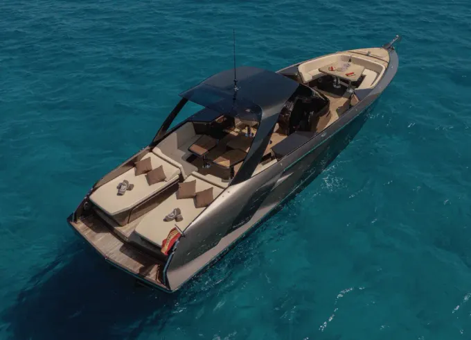 Frauscher 45 "Hailey Su" Demon Air – Luxury Yacht Charter for 11 Guests