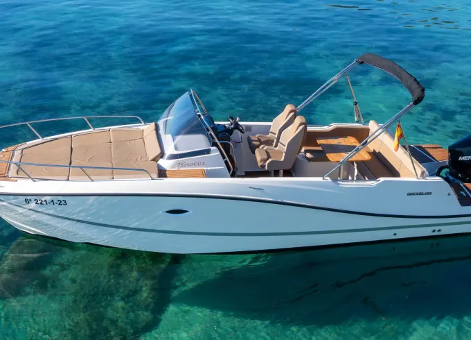 Quicksilver 755 Sundeck For 8 People - Altea Private Boat Charter