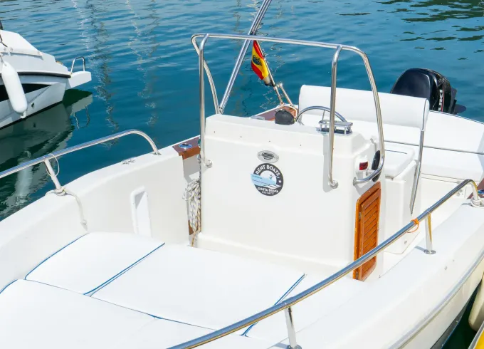 Capelli 19 Powerboat in Estartit (Costa Brava) - License Required