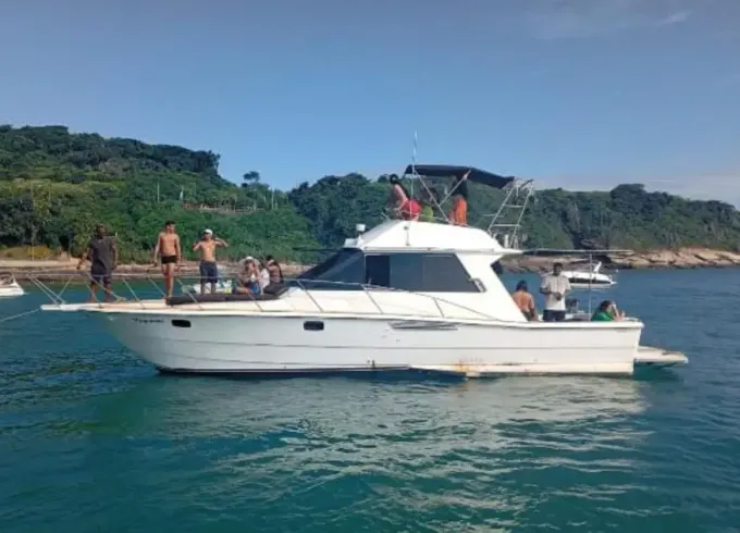 40ft Afrodite Carbrasmar Motor Yacht Rental in Armacao dos Buzios, Brazil
