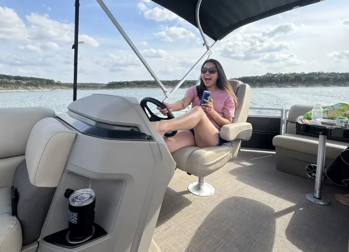 2024 Sun-tracker 20 DLX 10 passenger Luxury Pontoon