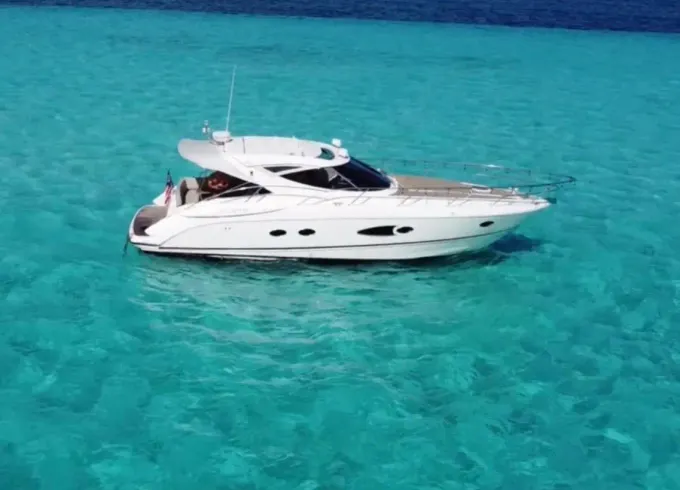 42' Azimut Yacht tour Cancun & Isla Mujeres - Luxury and Fun in the Sun!
