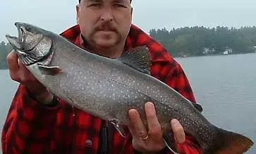 24ft Crestliner Bass Boat Rental in Sidney, Maine