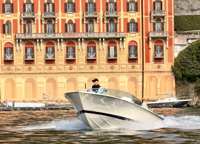 1-Hour Tailored Lake Como Boat Tour with Local Driver