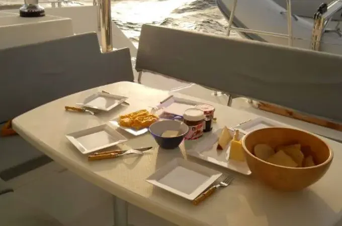 Amazing Lagoon 400 Catamaran for Charter in Anatoliki Attiki, Greece