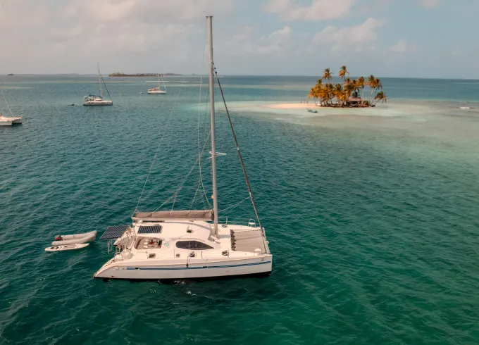 All-inclusive Crewed Charter on 40ft Nautitech Sailing Catamaran in San Blas