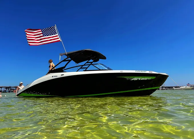 Yamaha AR250 with 12 wetsound speakers!! Cruising and Crab Island