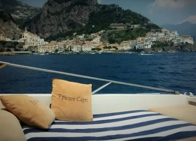 Itama 38 to rent in Capri
