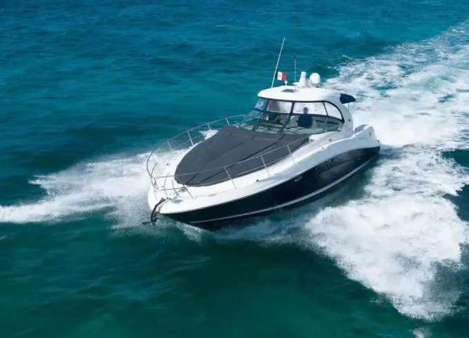 Playa del Carmen Sea Ray 40ft Yacht Experience for 10 Guests