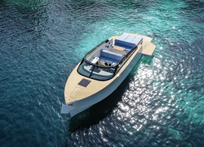 New Mini Yacht, Wings Opening 32ft Long