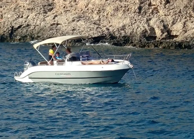 23WA Private Charter along the Maltese Coast