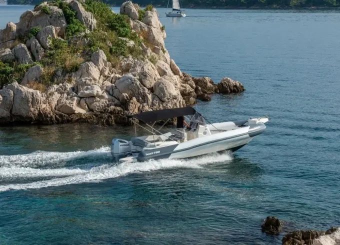 Marlin 790 Dynamic RIB for rent in Split