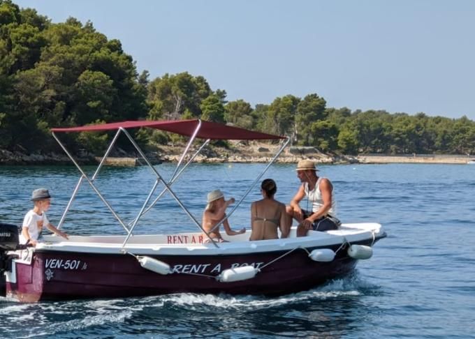 Rent the 16' VEN 501 AS Powerboat in Milna