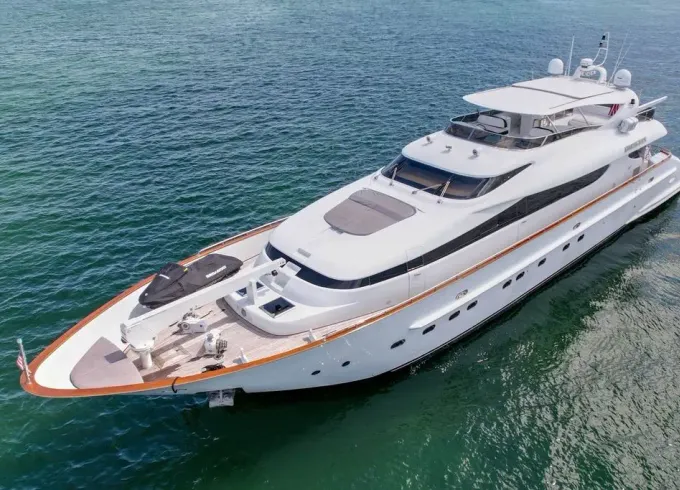 110'' Live the most exclusive experience in Miami