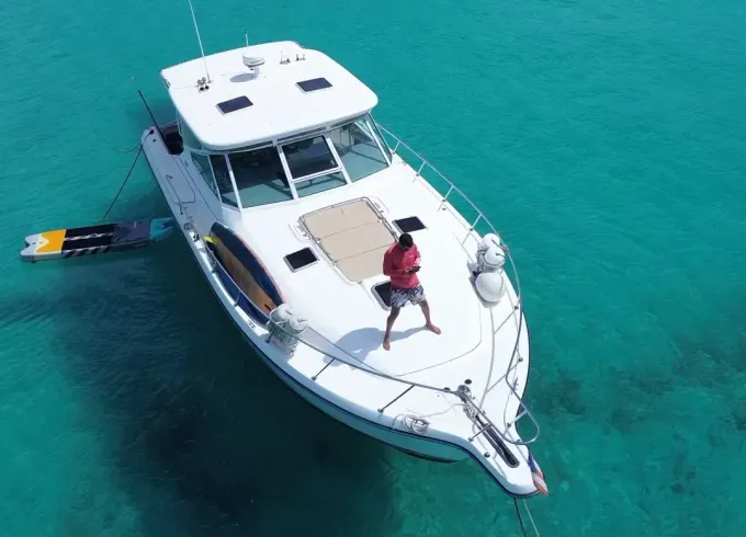LUXURIOUS TIARA 40 EXPRESS