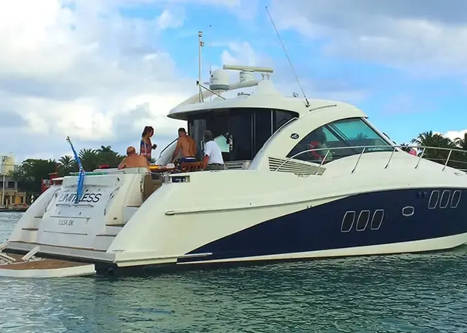 63ft Premier Sea Ray Sundancer Yacht Perfect for Chicago Playpen, River, Winery