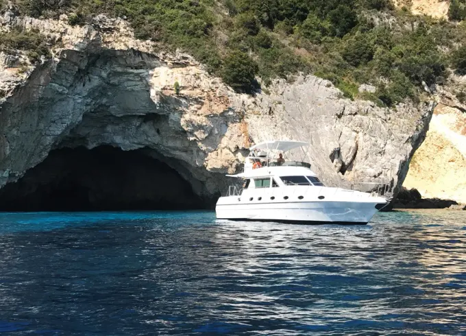 Piantoni Fantasy 45 Motor Yacht - Private daily cruises - Poros island