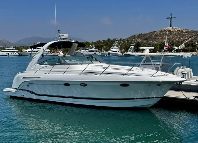 Beautiful 35ft Sea Ray Yacht for a Getaway in the Sea off Los Cabos