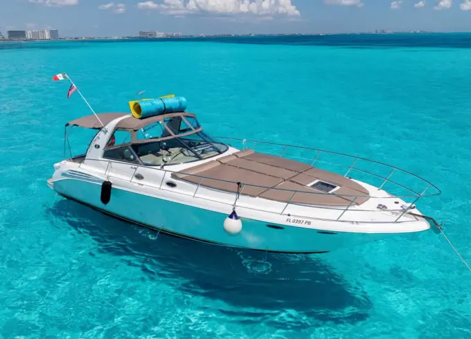 40ft Sea Ray Sundancer Yacht in Cancun Caribbean - 12 Guest Capacity