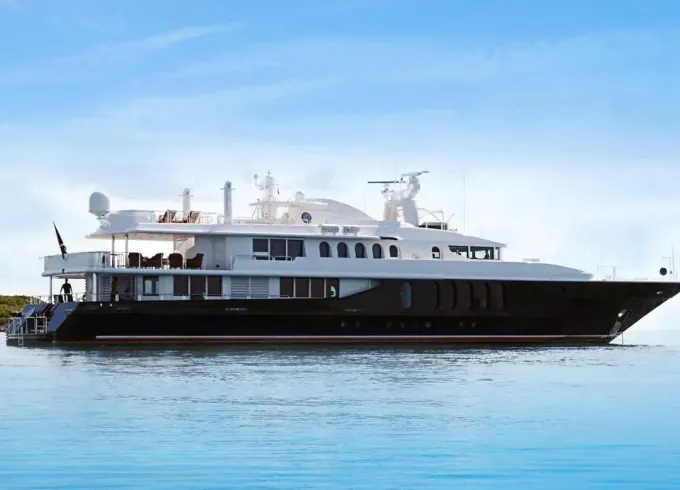 Beautiful and Luxurious 165ft Oceanfast Yacht serving the BVI and Bahamas