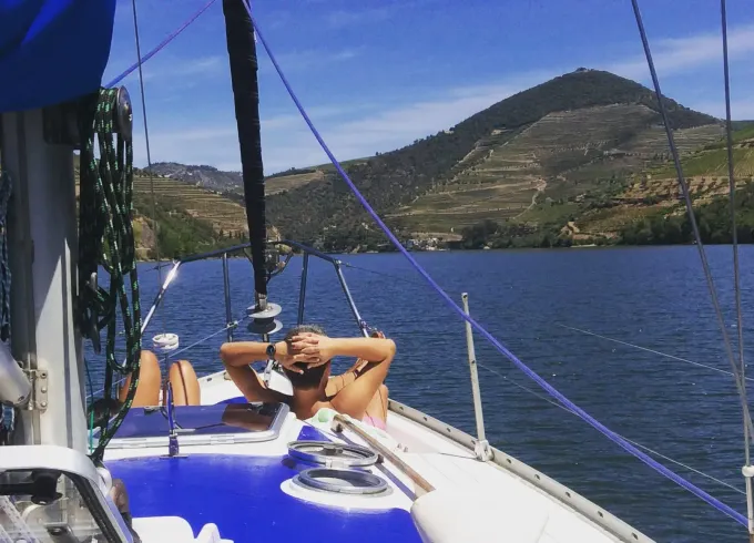 Moody33 MKII Sailing Yacht for 4-Hour Adventure!