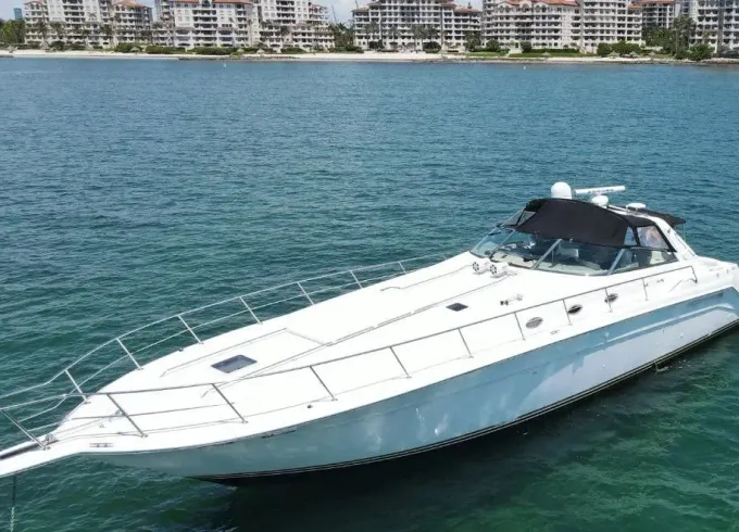 Enjoy Miami on 55ft Searay for 13 guests!