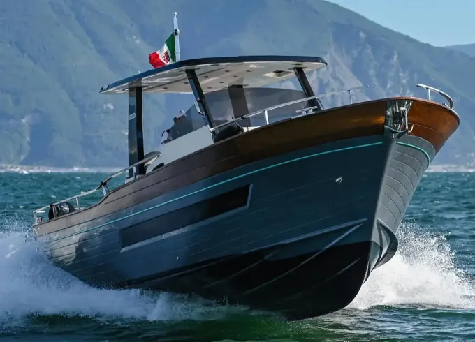 Mizar 33 Center Console • CAPRI • Amalfi Coast •