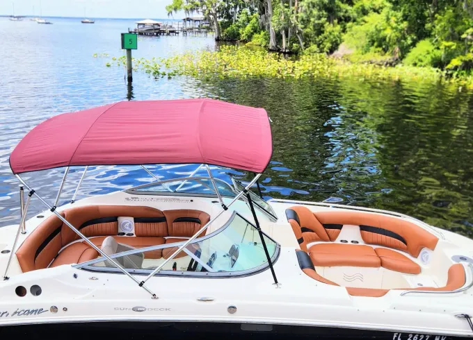 22ft Hurricane deck boat, Fast, Comfortable, Shade top, 8-10ppl