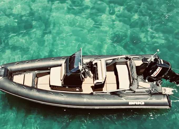 Glide in Style: Black Brig Eagle 200HP - 6.7m of Pure Adventure!