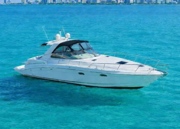 Luxury Sea Ray 340 Sundancer – Relax & Enjoy Miami
