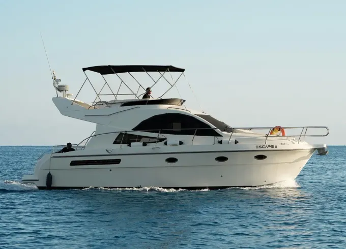 Rodman 38 Flybridge luxury charter (15 pax max)