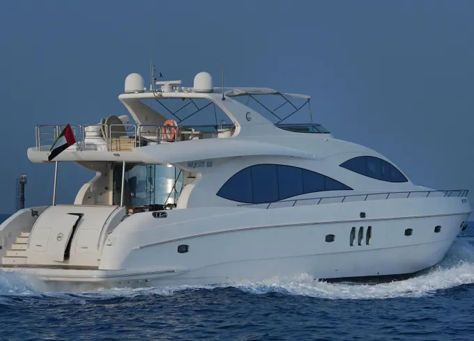 Experience Dubai on our Majesty 88ft Jacuzzi Yacht!