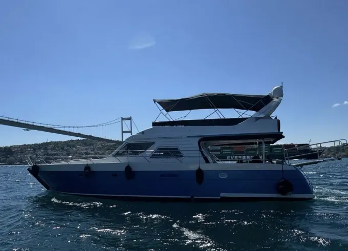 Luxury Yacht Tour on the Bosphorus-Perfect For Special Occasions